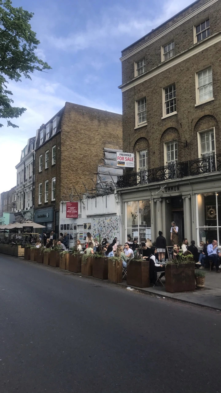 The Pavement, Clapham Common